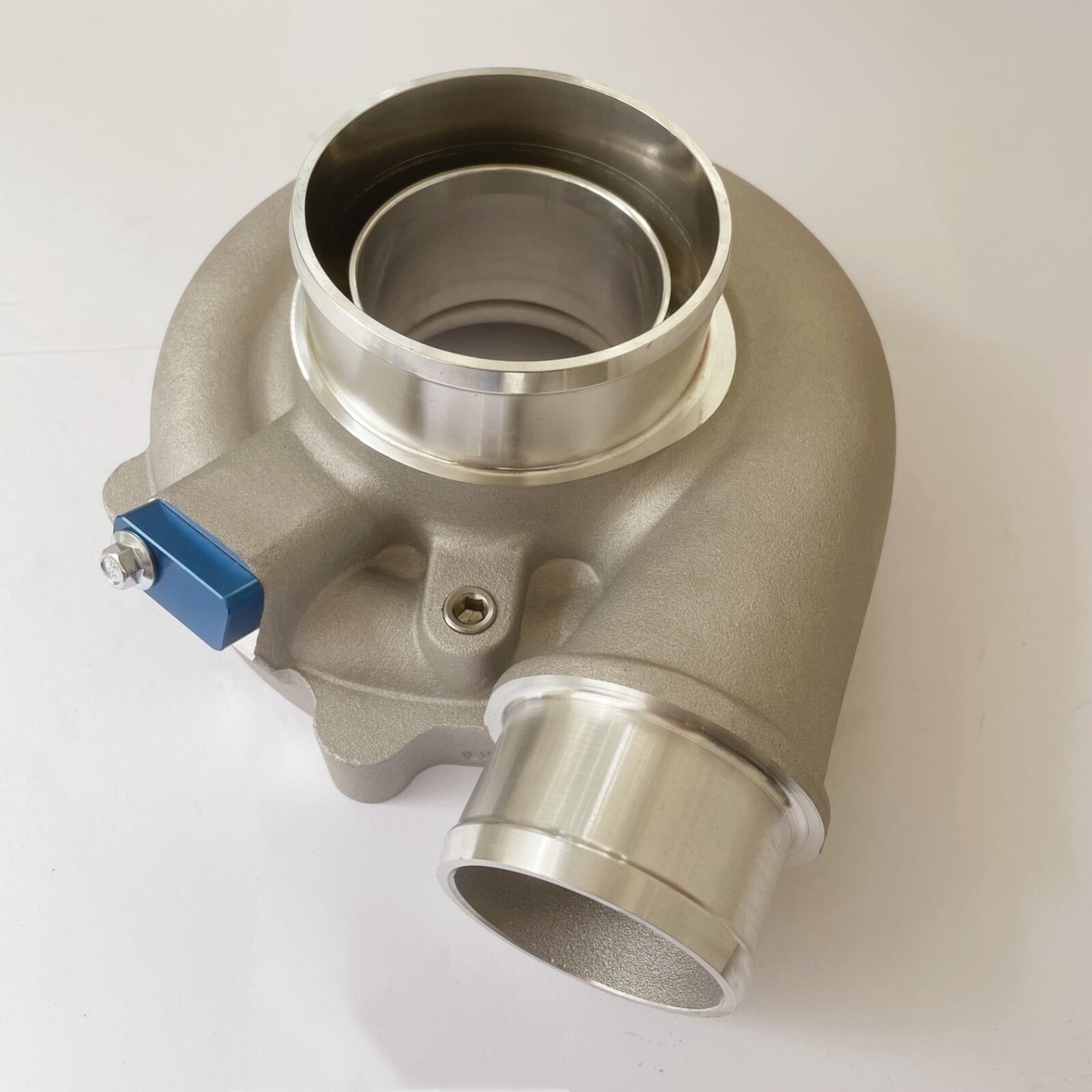 The G30-660 turbo compressor housing is suitable for 54.34/67.4 mm compressor wheels.