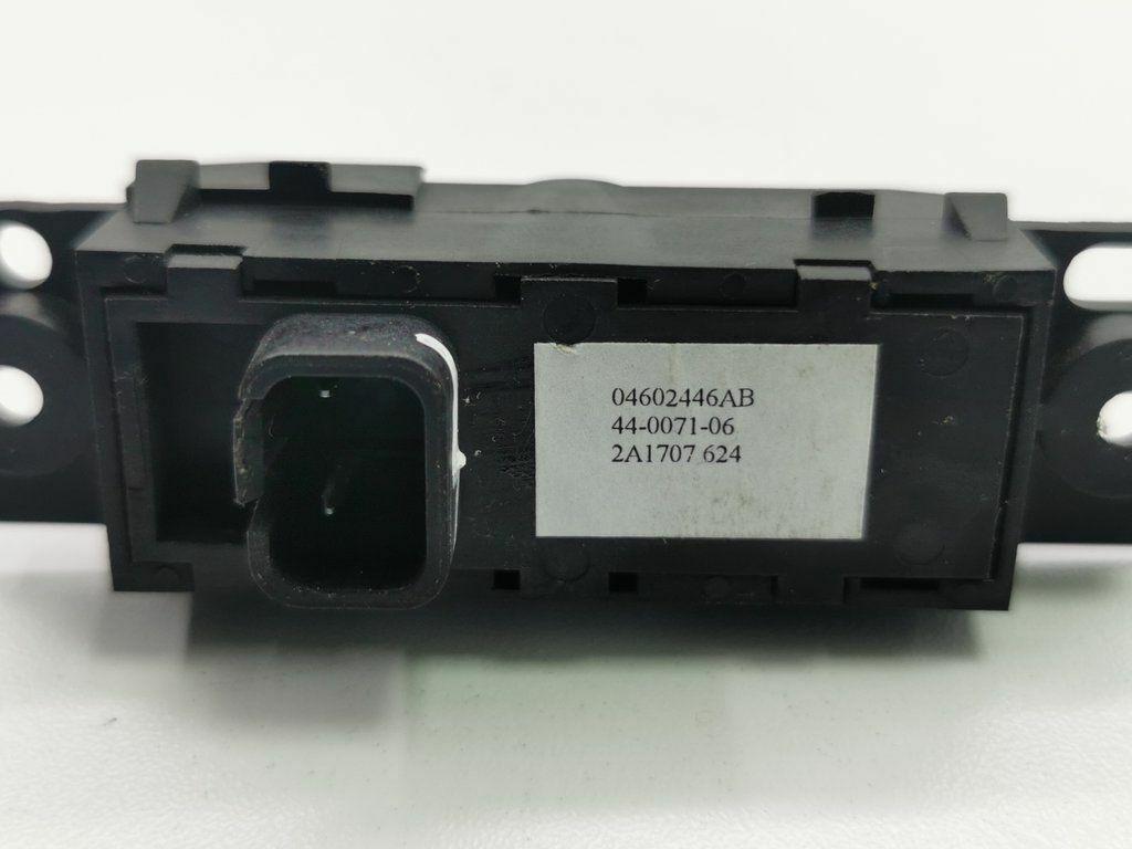 for Seat adjustment memory switch 04602446AB, suitable for Chrysler 300C 2005-2010
