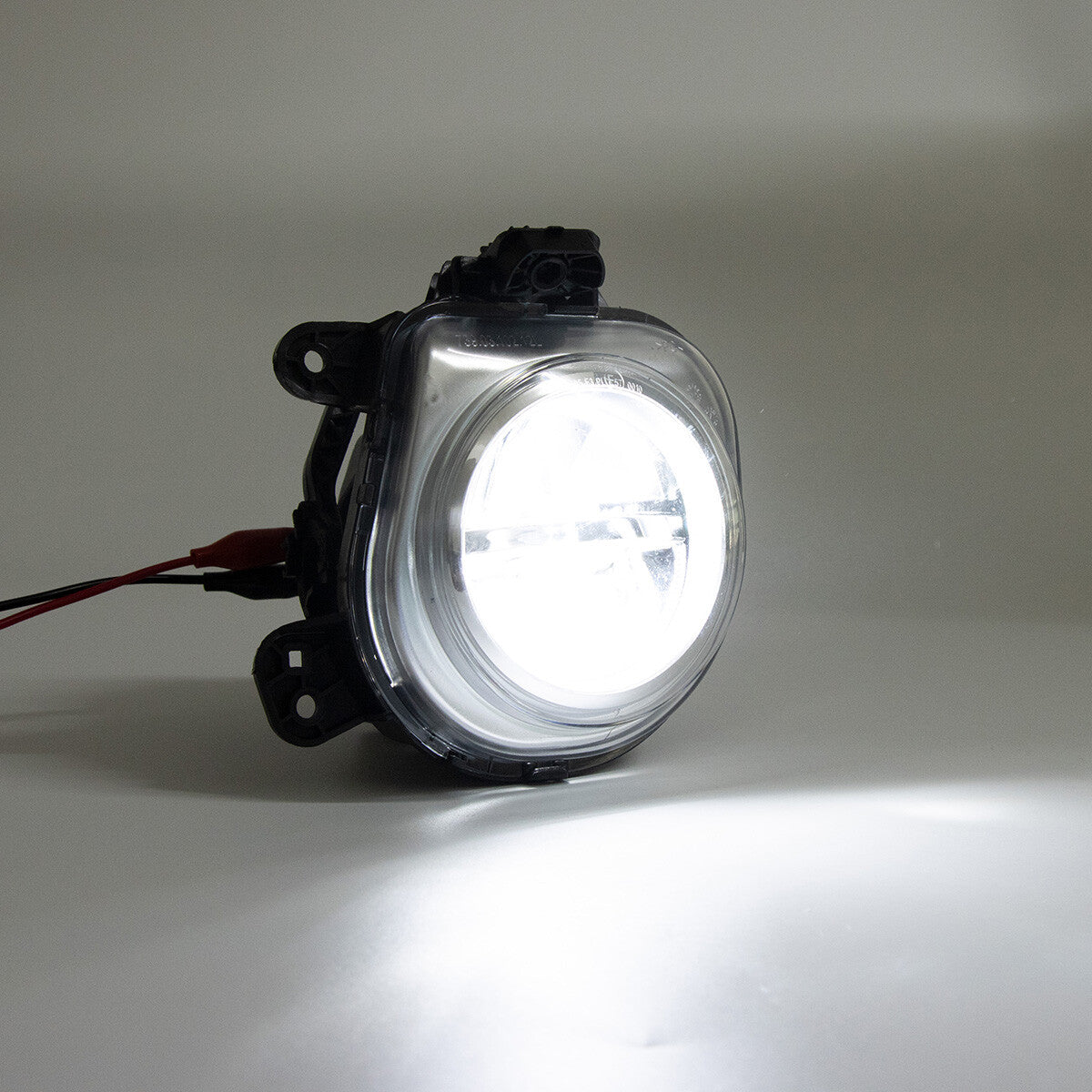 Front left LED fog light applicable to for BMW X3 F25 X4 X5 F15 F85 X6 F16 63177317251
