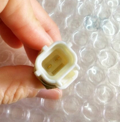 89422-33030 89422-06010 89429-47010 89422-0D010 Cooling water temperature sensor