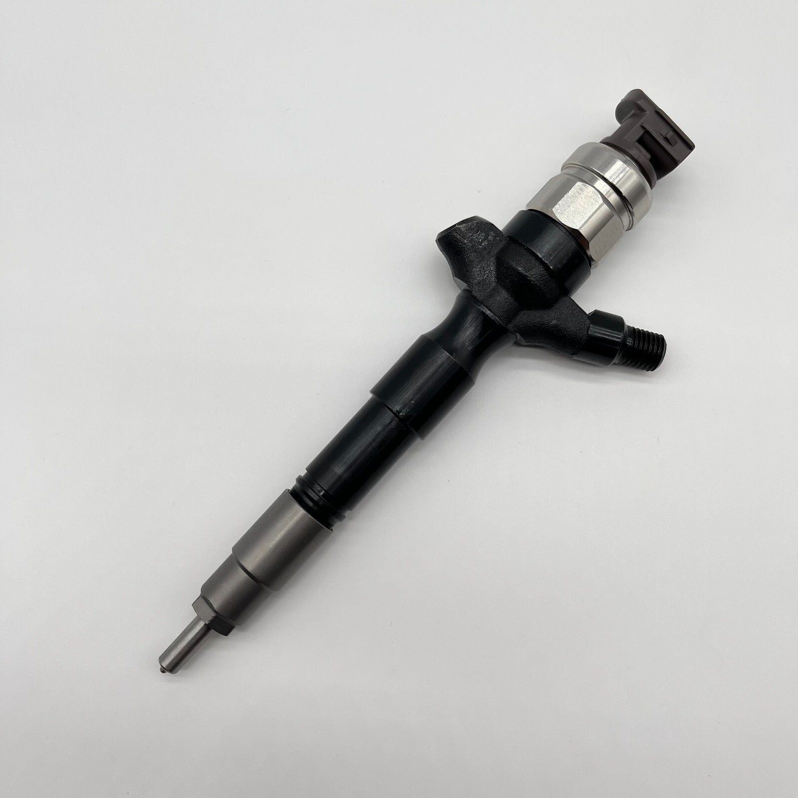 295050-0180 23670-0L090 Common Rail Doesel Fuel Injector Nozzle for Toyota Hilux