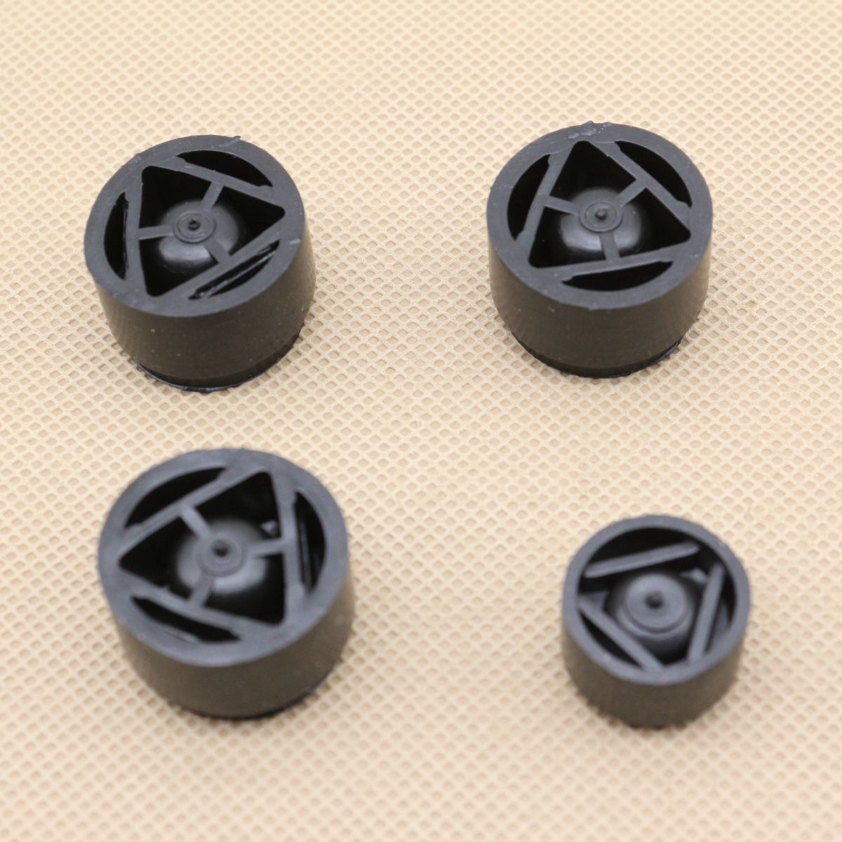 4-piece engine hood mounting rubber cable rings 06J103226A 07C103226B suitable for Audi , for Volkswagen , and for Skoda .
