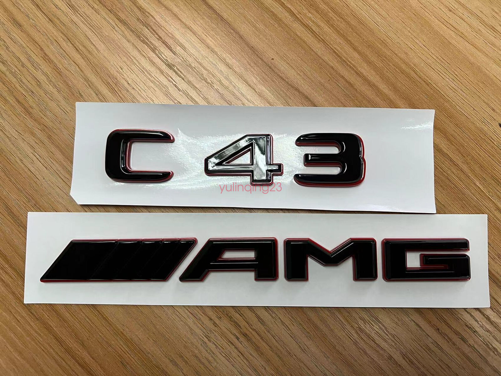 Black and red numeral and letter trunk badge applicable to C43 AMG