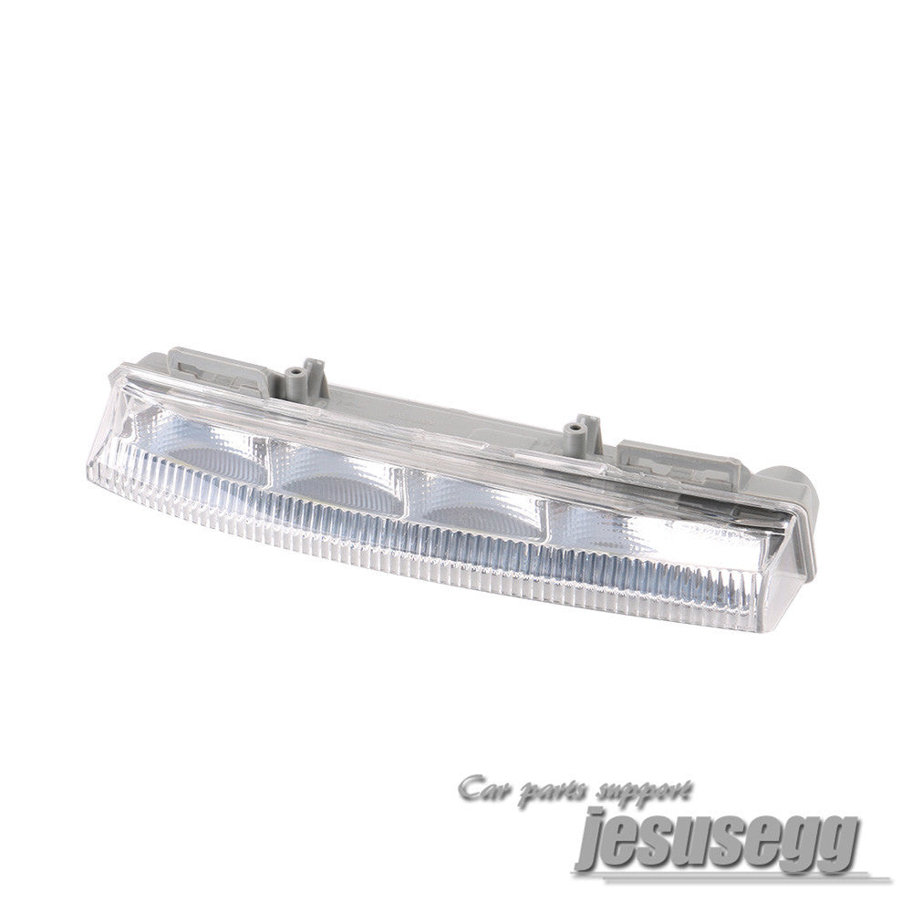 Front Right Fog Light 2049069000 for Mercedes-Benz W204 W212 C200 C250 C280 C350