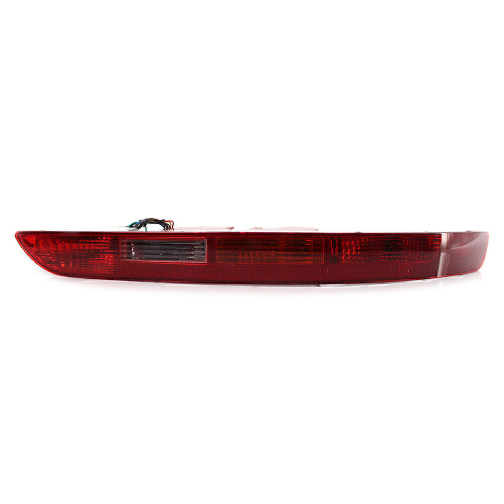 The lower taillight and brake stop light on the right rear bumper are suitable for Audi Q5 models from 2009 to 2017 (2010 11-).