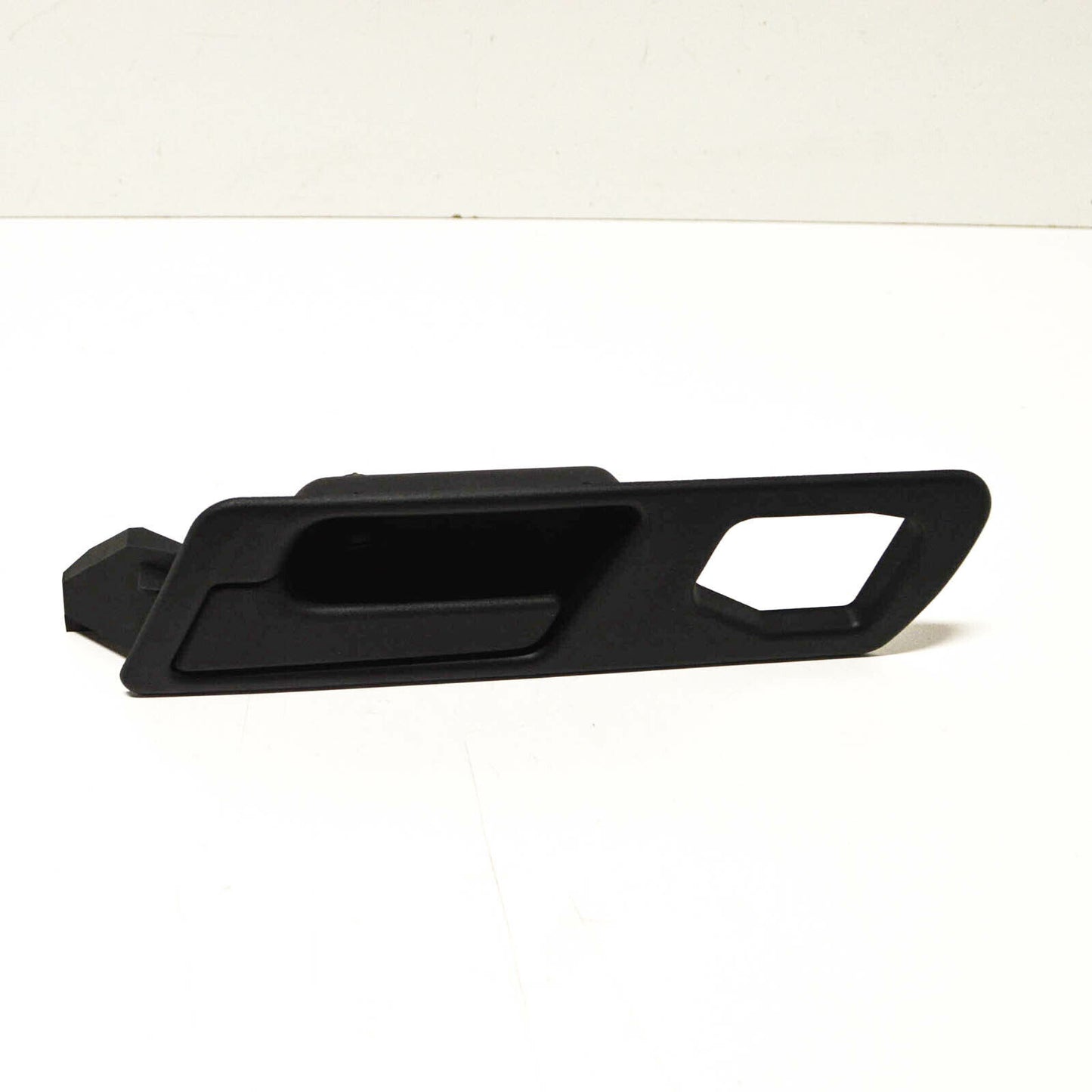 NEW for BMW 5 E34 FRONT LEFT INTERIOR DOOR HANDLE 51211944369 1944369